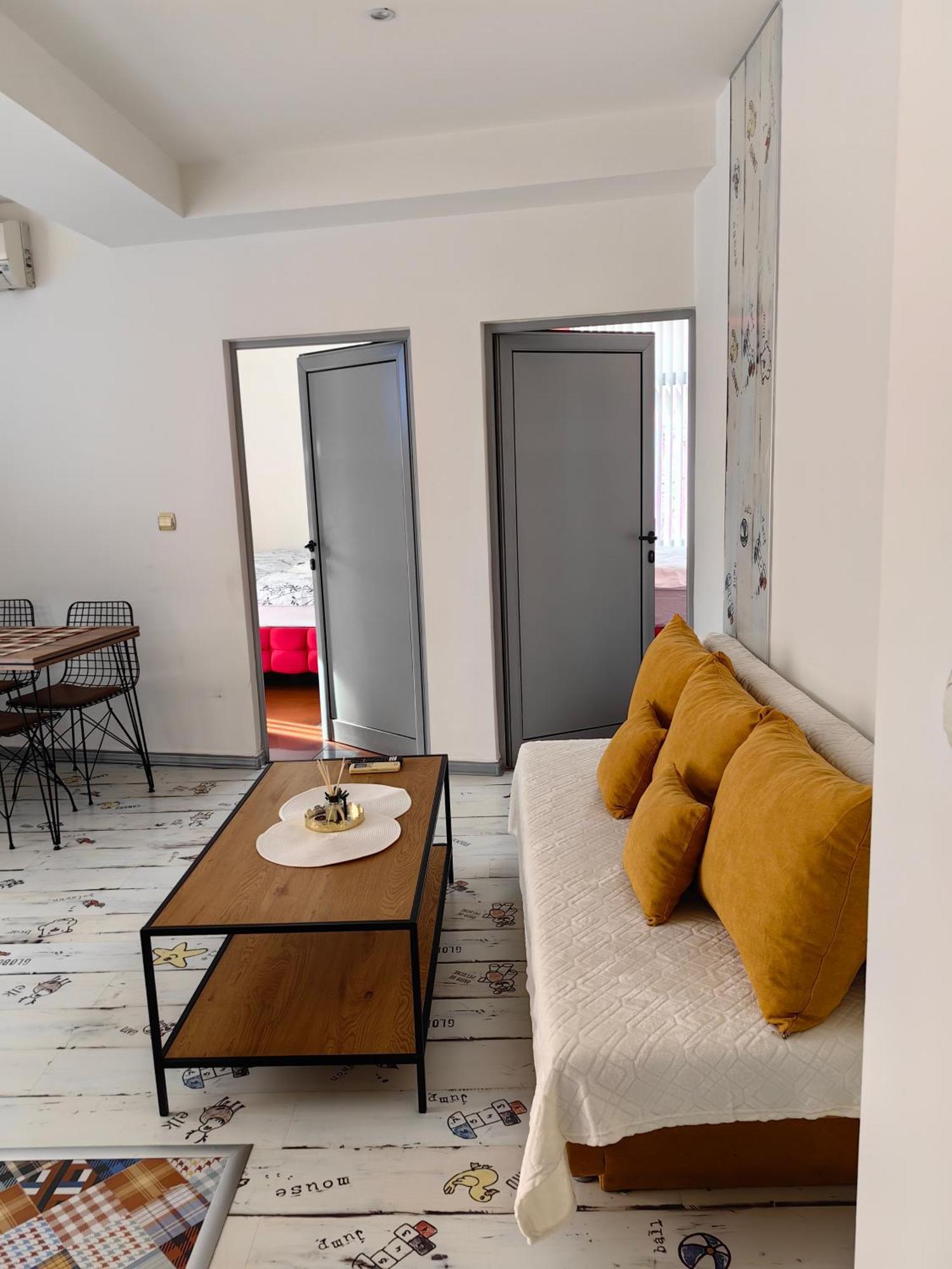 2 Bedrooms Apartment. Plovdiv Ngoại thất bức ảnh