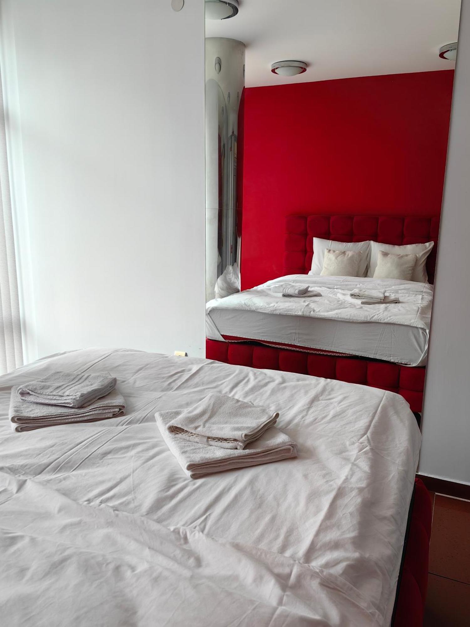 2 Bedrooms Apartment. Plovdiv Ngoại thất bức ảnh