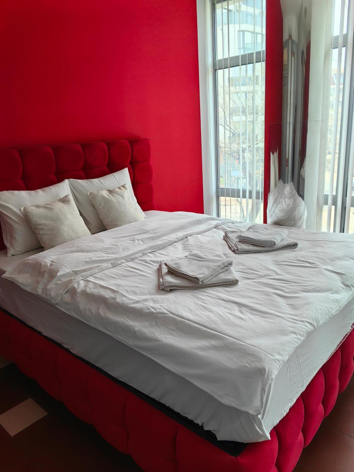 2 Bedrooms Apartment. Plovdiv Ngoại thất bức ảnh