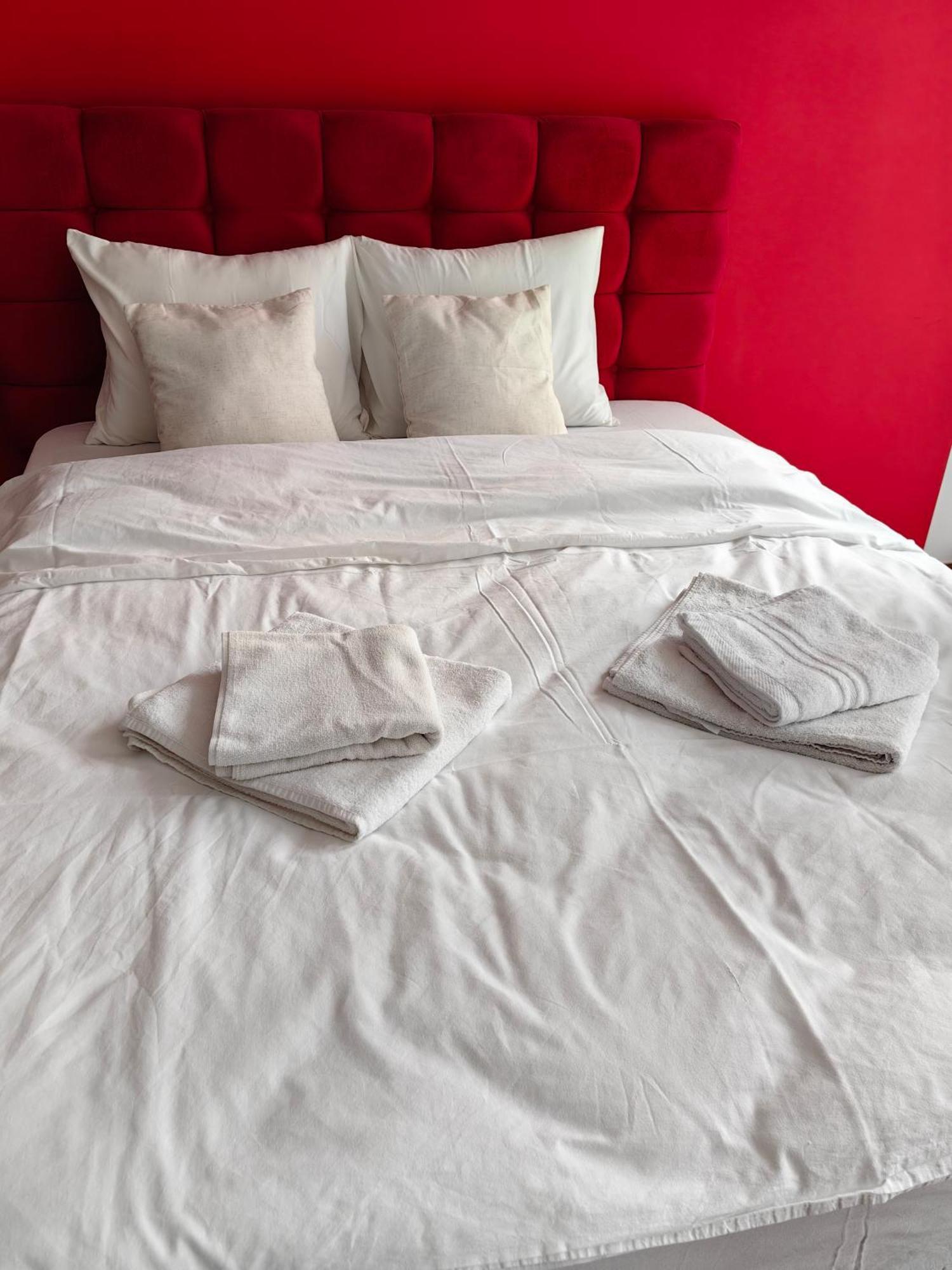 2 Bedrooms Apartment. Plovdiv Ngoại thất bức ảnh